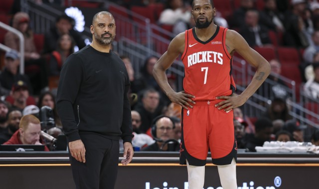 新球体育-火箭记者也公开质疑乌度卡，为何不让发挥更好的谢泼德上场？|凯文·杜兰特|加时赛|恩比德|申京|卡佩拉_新浪体育_新浪新闻