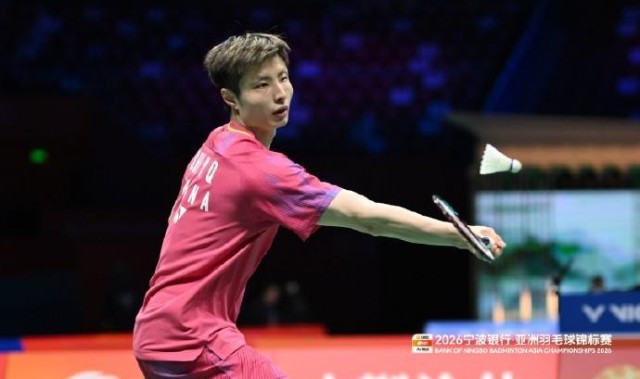 新球体育app-石宇奇2-0击败李佳豪晋级亚锦赛16强，后者遭遇跨赛季13连败