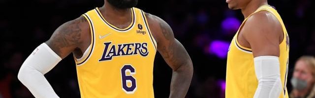 新球体育-全败战绩结束季前赛 崭新湖人要重蹈9年前覆辙？